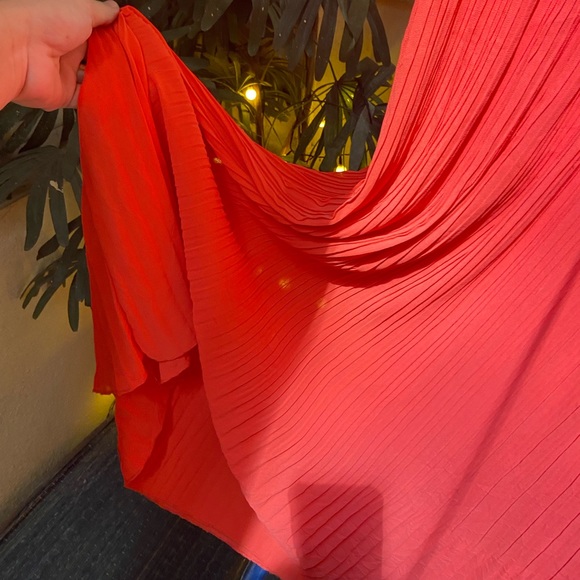 6️⃣5️⃣0️⃣ Pleated Long Dress. Size-L ( Can fit M too) - Picture 7 of 11